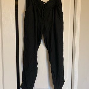 Aritzia Joggers